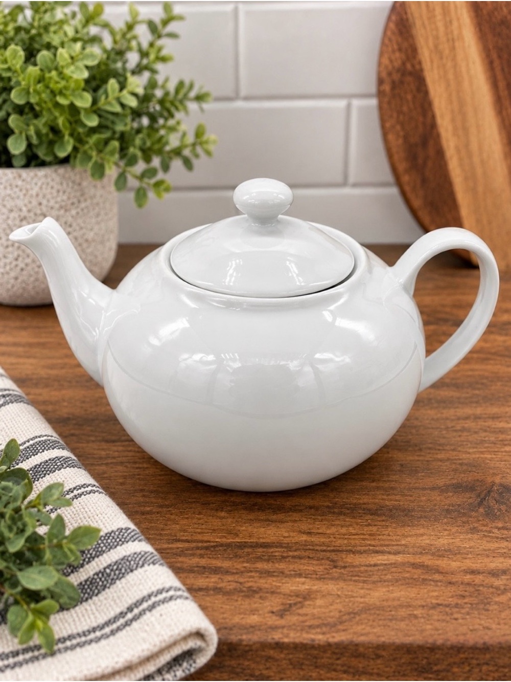 Fitz and Floyd Classic White Ceramic Teapot with Lid - Glossy White